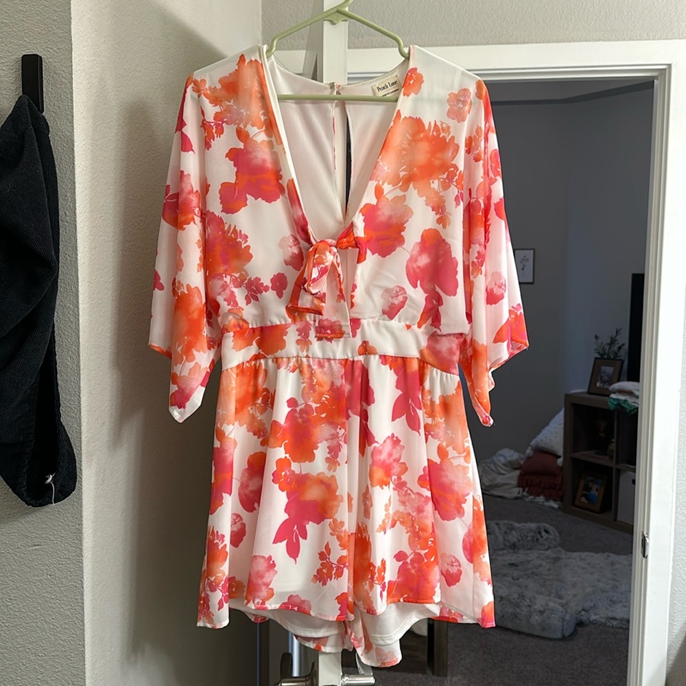 Beautiful Floral Romper - Women’s Size Large